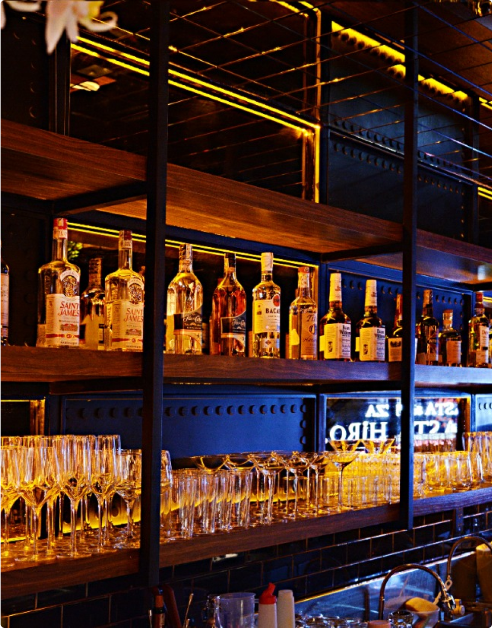 솔직히, 술집 장사… 해볼 수 있을까 싶었어요.